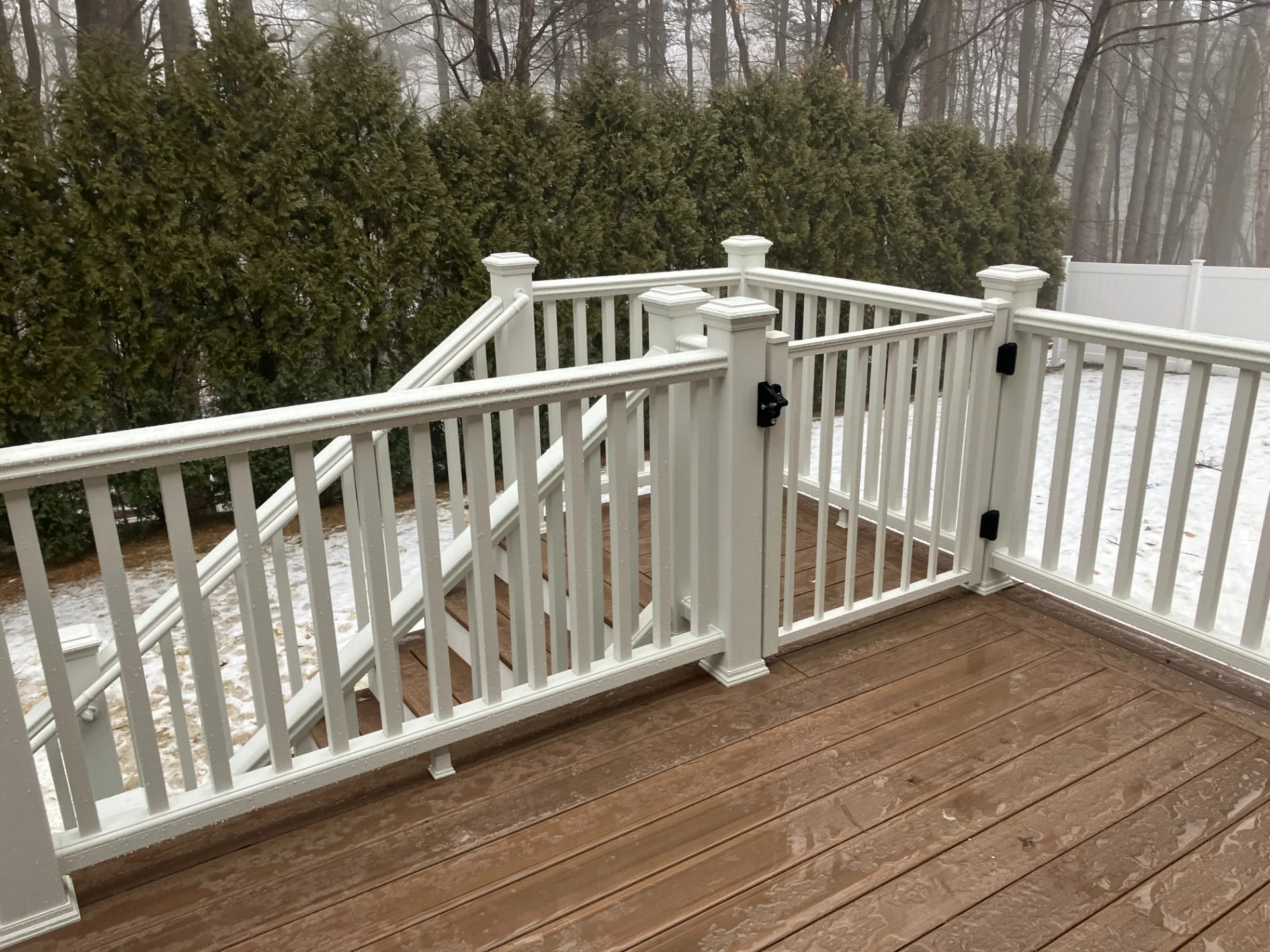 Why Choose Deck It For Your Deck Railing Project?​