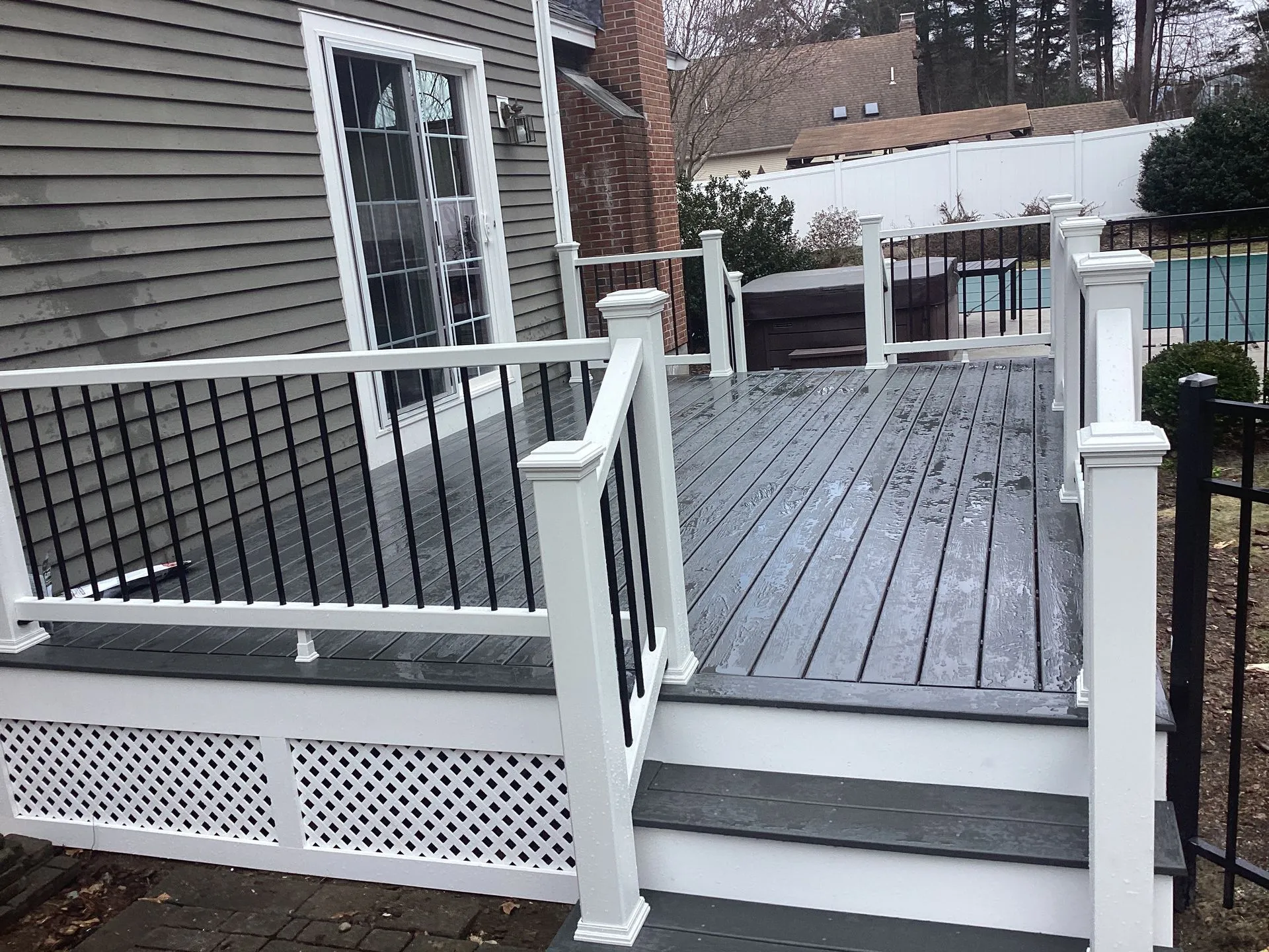 Deck Builder in Tewksbury, MA | Middlesex County | Deck It