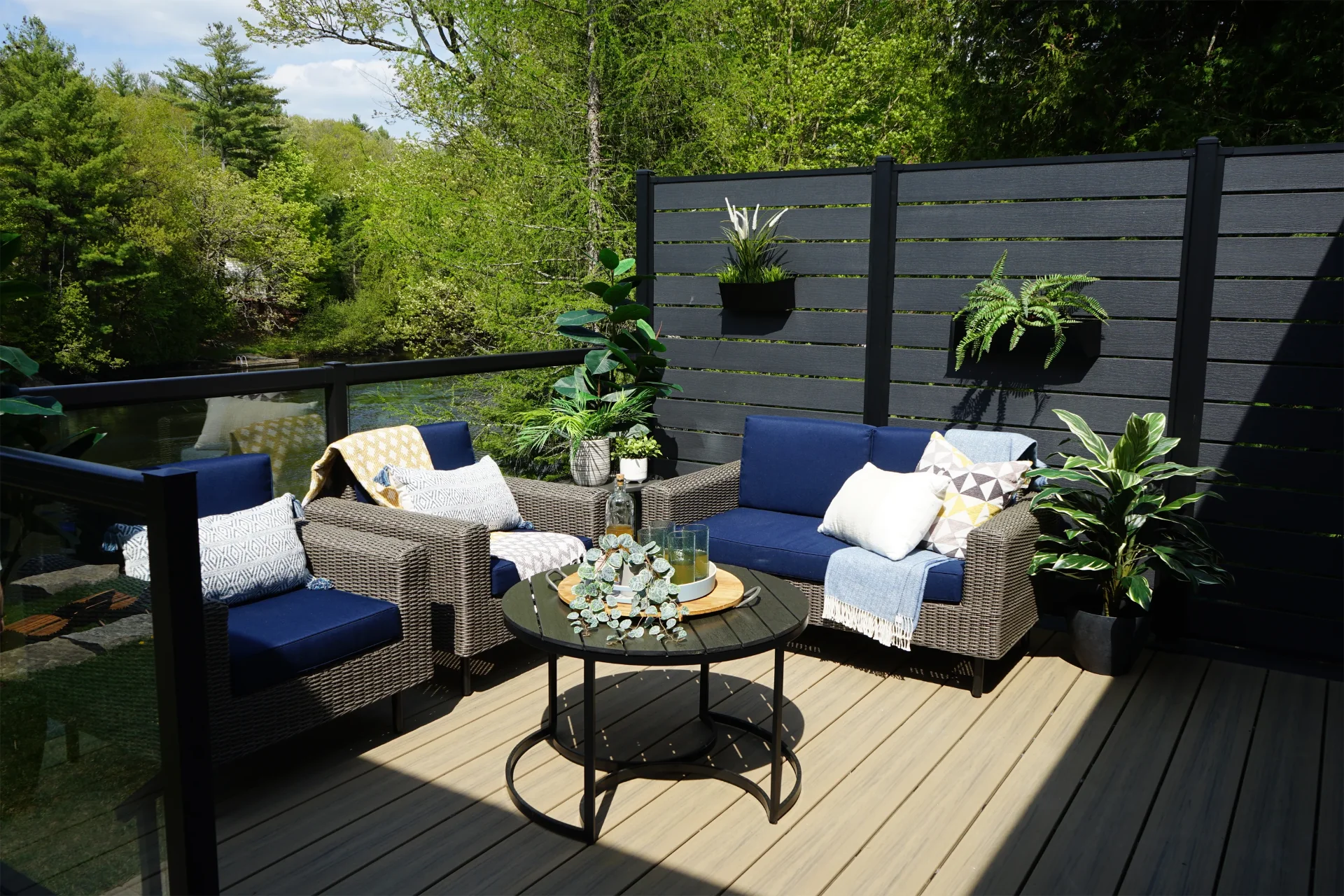 Why Choose Deck It For Privacy Screen Installation?​